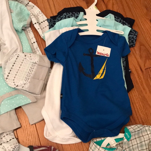 3/6 month bundle - Picture 7 of 7